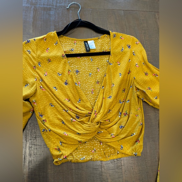 Yellow Long Sleeve Crop - Picture 2 of 3